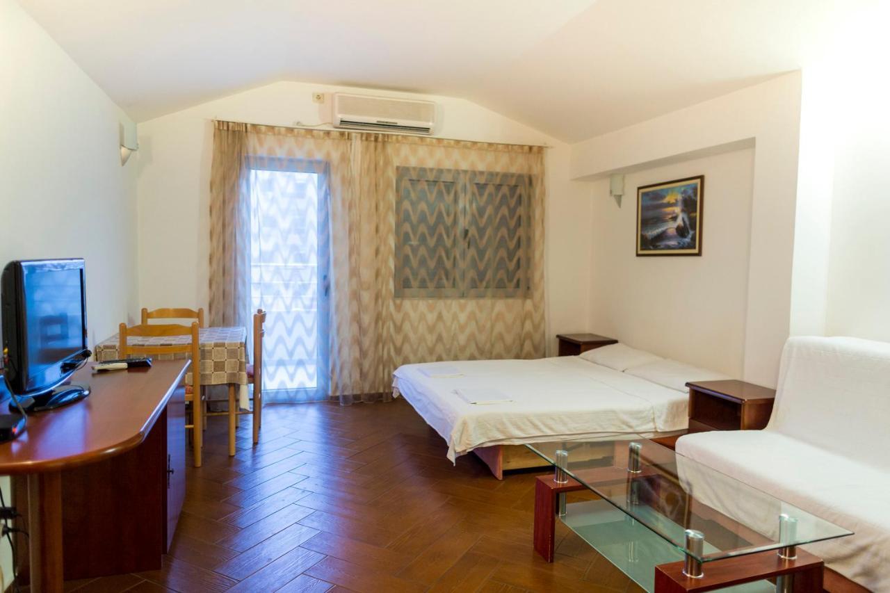 Sms Apartments Budva Exterior photo